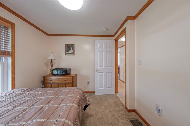1616 Glenn St, North Fayette, PA 15057