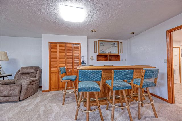 1616 Glenn St, North Fayette, PA 15057
