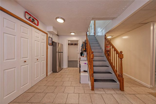 1616 Glenn St, North Fayette, PA 15057
