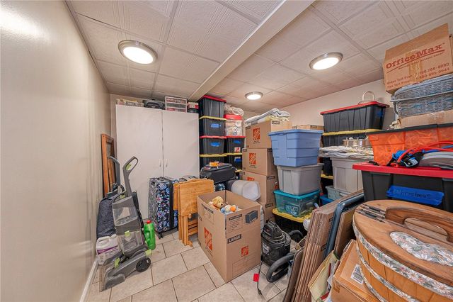 1616 Glenn St, North Fayette, PA 15057