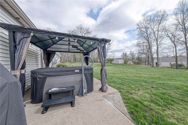 1616 Glenn St, North Fayette, PA 15057