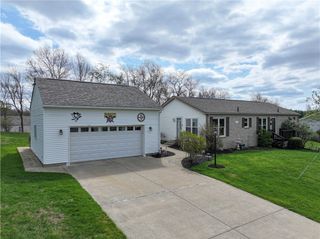 1616 Glenn St, North Fayette, PA 15057