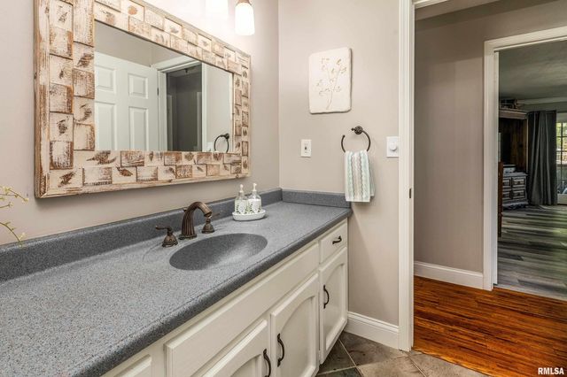 2585 Dylan Drive, Marion, IL 62959