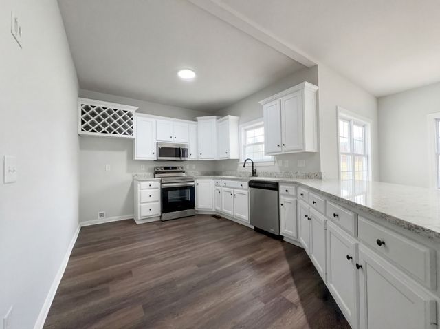 102 Riverbirch Ln, Hendersonville, TN 37075