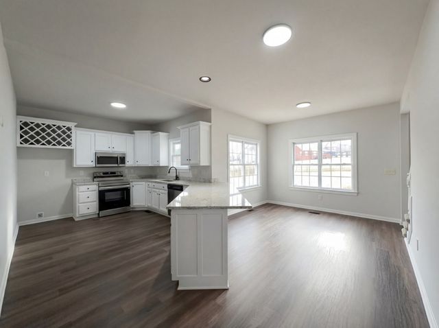 102 Riverbirch Ln, Hendersonville, TN 37075