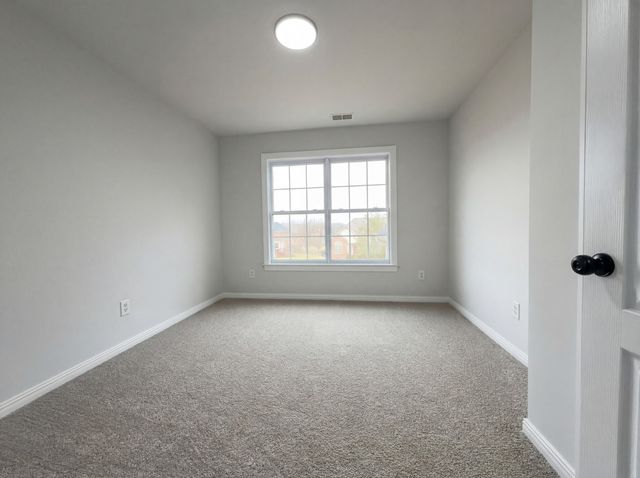 102 Riverbirch Ln, Hendersonville, TN 37075