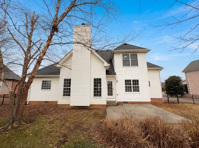 102 Riverbirch Ln, Hendersonville, TN 37075