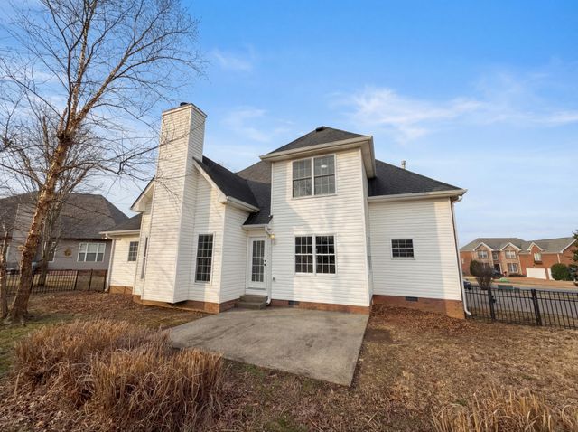 102 Riverbirch Ln, Hendersonville, TN 37075