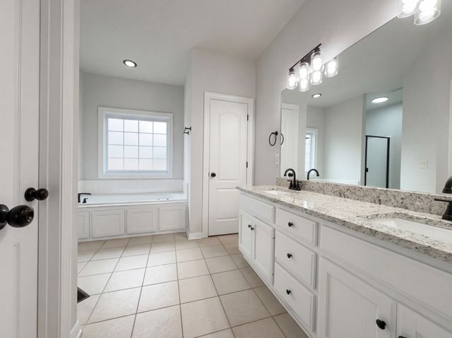 102 Riverbirch Ln, Hendersonville, TN 37075