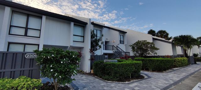 2310 Bridgewood Drive 2310, Boca Raton, FL 33434