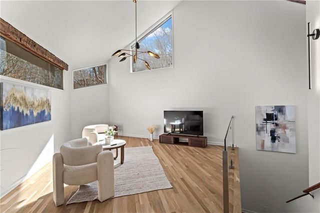 120 Laurel NE Drive, Atlanta, GA 30342