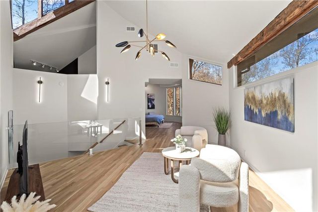 120 Laurel NE Drive, Atlanta, GA 30342