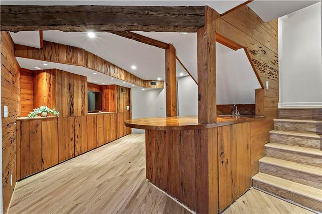 120 Laurel NE Drive, Atlanta, GA 30342