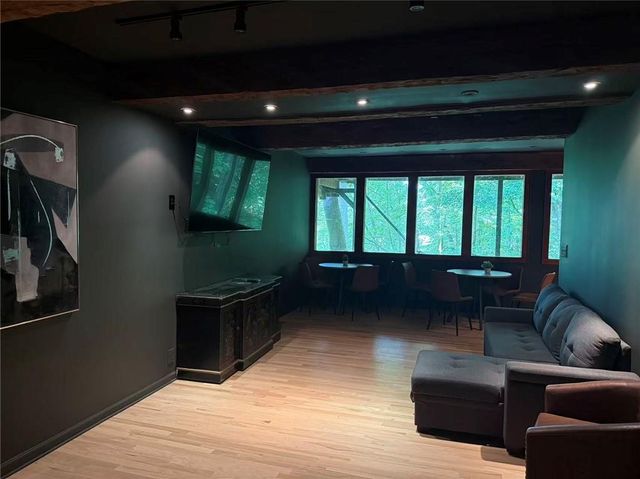 120 Laurel NE Drive, Atlanta, GA 30342