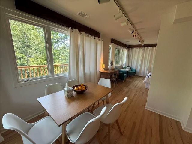 120 Laurel NE Drive, Atlanta, GA 30342