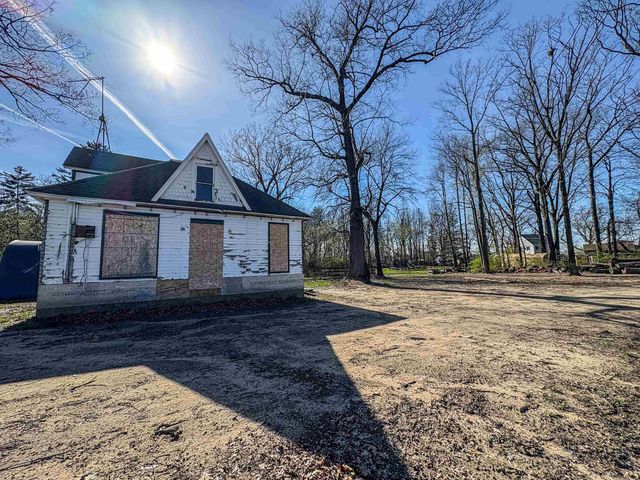 13010 Fenton Street, Fenton, MI 48430