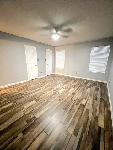 7904 Fox Chase Drive, Fort Worth, TX 76137