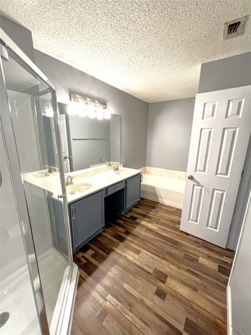 7904 Fox Chase Drive, Fort Worth, TX 76137