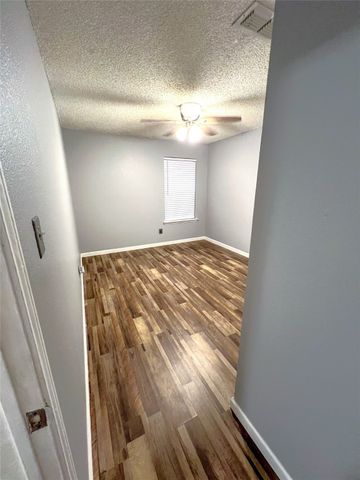 7904 Fox Chase Drive, Fort Worth, TX 76137