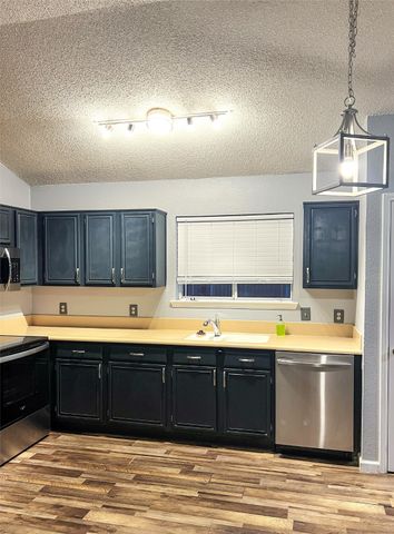 7904 Fox Chase Drive, Fort Worth, TX 76137