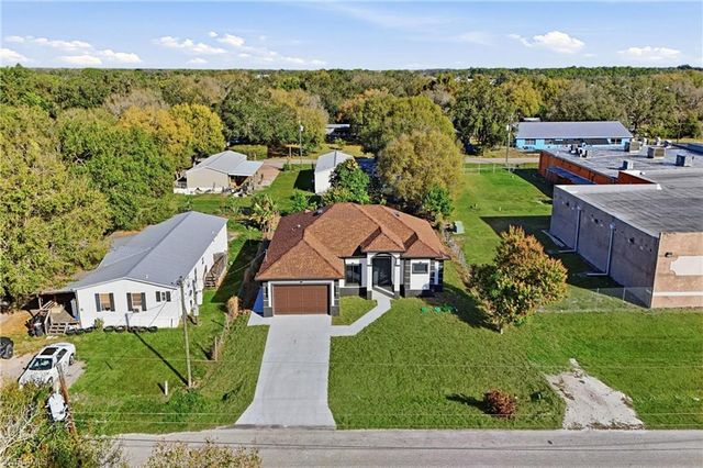 88 Orange AVE, Labelle, FL 33935