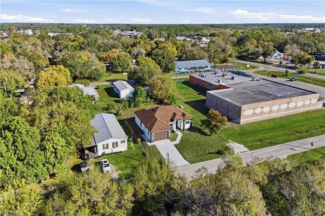 88 Orange AVE, Labelle, FL 33935