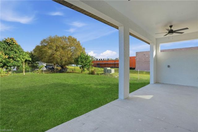 88 Orange AVE, Labelle, FL 33935