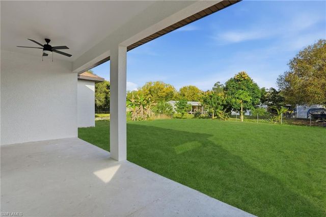 88 Orange AVE, Labelle, FL 33935