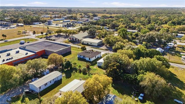 88 Orange AVE, Labelle, FL 33935