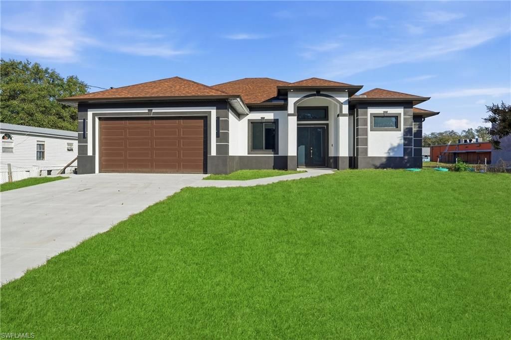 88 Orange AVE, Labelle, FL 33935