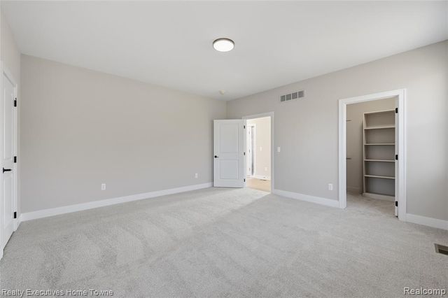 35701 Strongford Drive, New Baltimore, MI 48047