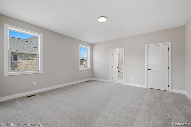 35701 Strongford Drive, New Baltimore, MI 48047