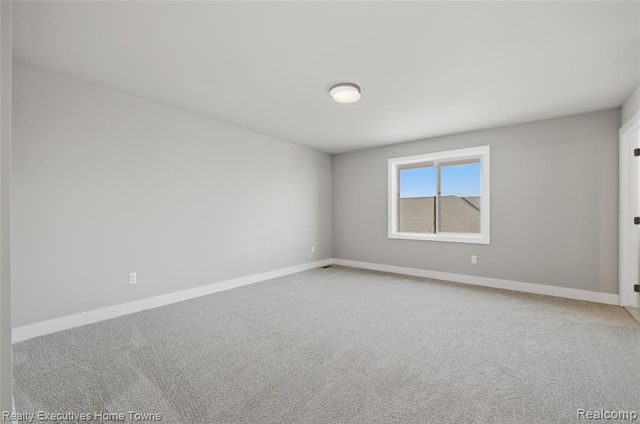 35701 Strongford Drive, New Baltimore, MI 48047