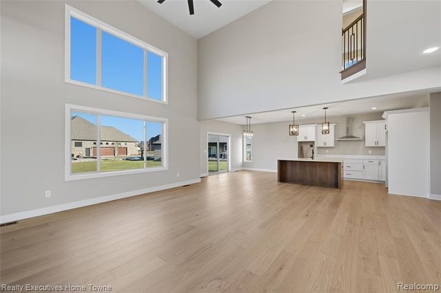 35701 Strongford Drive, New Baltimore, MI 48047