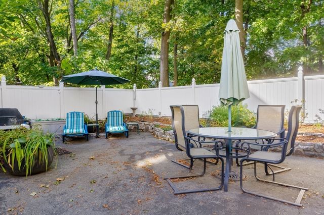 67 Lexington Ave 1, Somerville, MA 02144
