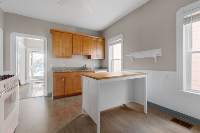 67 Lexington Ave 1, Somerville, MA 02144