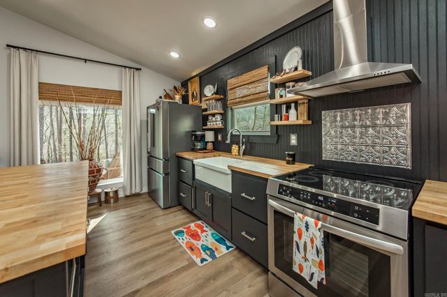 184 Guffey Lane, Shirley, AR 72153