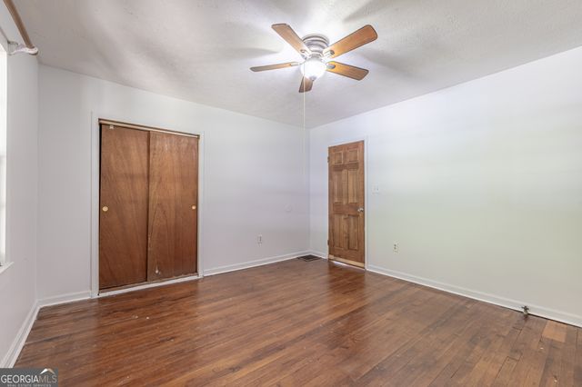 47 McGuire Rd, Carrollton, GA 30117