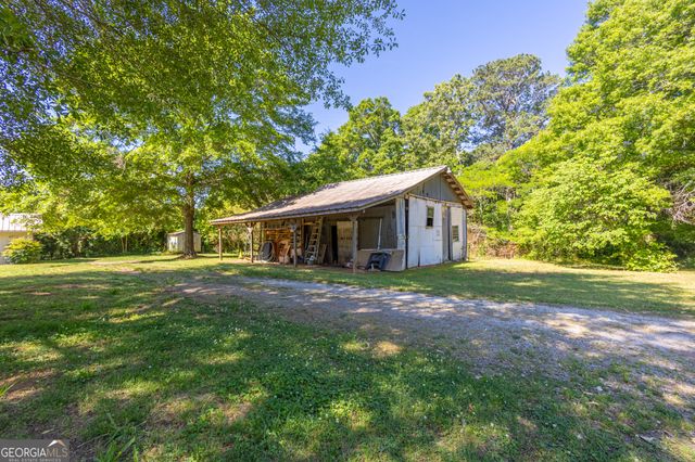 47 McGuire Rd, Carrollton, GA 30117
