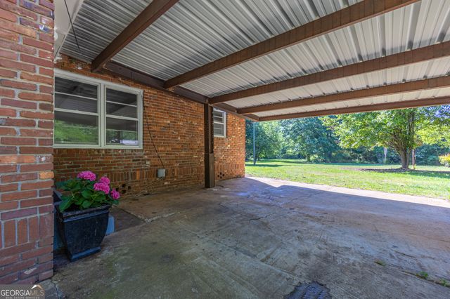 47 McGuire Rd, Carrollton, GA 30117