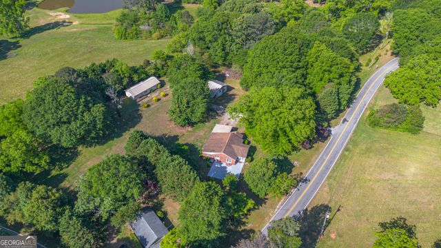 47 McGuire Rd, Carrollton, GA 30117