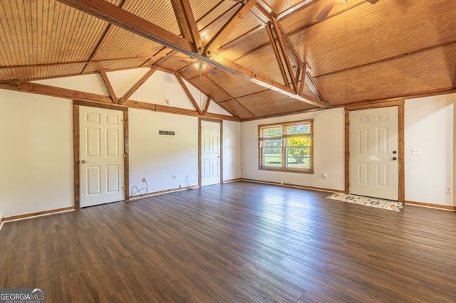 47 McGuire Rd, Carrollton, GA 30117