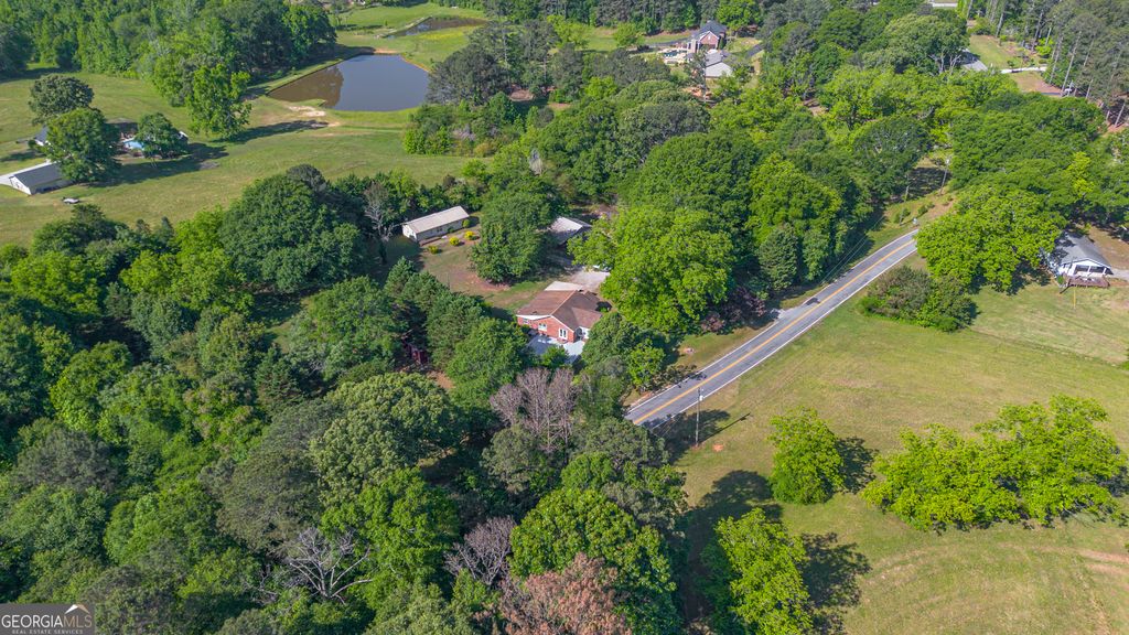 47 McGuire Rd, Carrollton, GA 30117