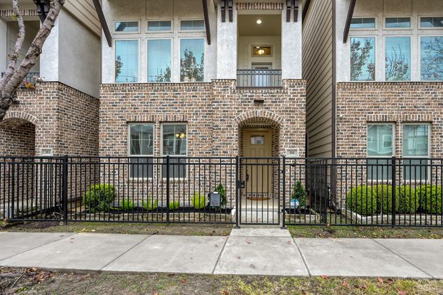 351 W 26th Street, Houston, TX 77008