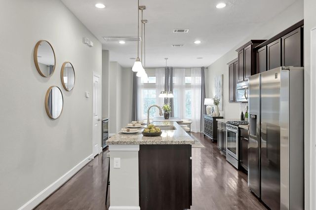 351 W 26th Street, Houston, TX 77008