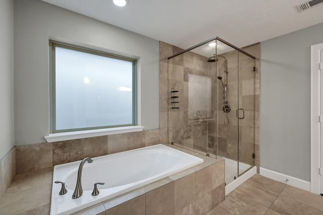 351 W 26th Street, Houston, TX 77008