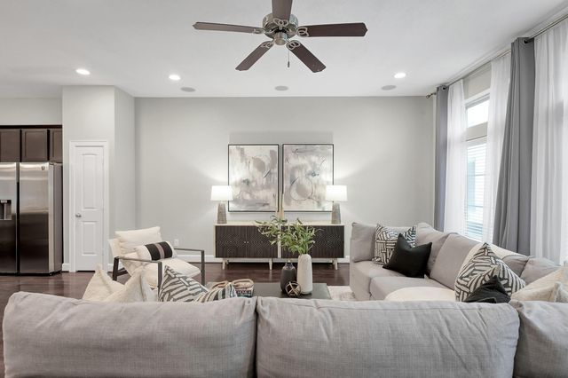 351 W 26th Street, Houston, TX 77008