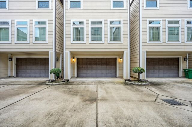 351 W 26th Street, Houston, TX 77008