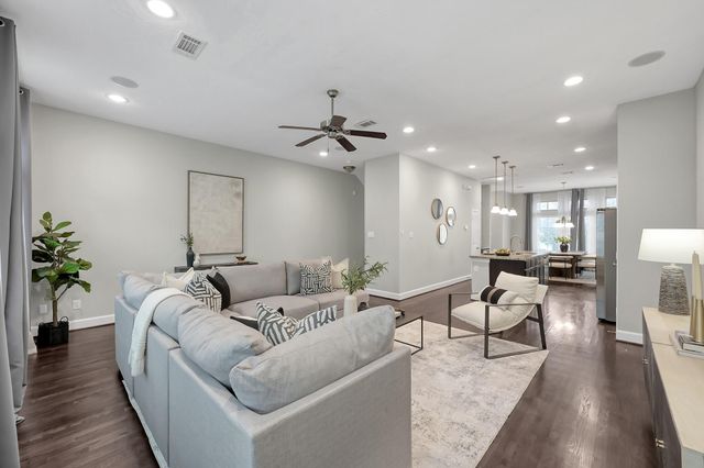 351 W 26th Street, Houston, TX 77008