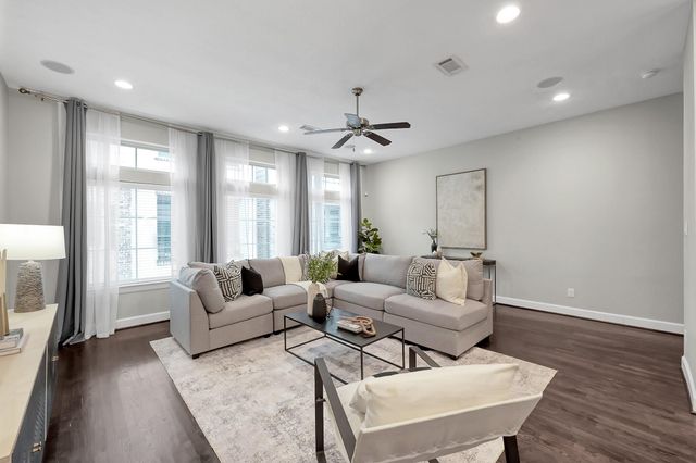 351 W 26th Street, Houston, TX 77008